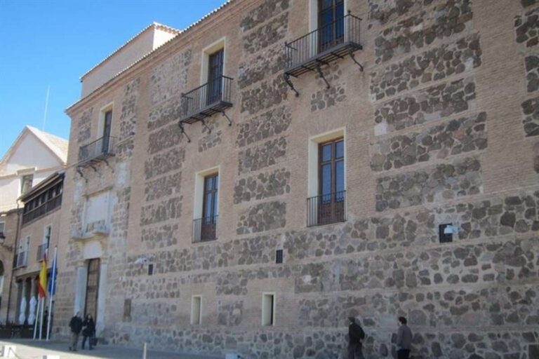 Gobierno C-LM nombra varios viceconsejeros, cambia a Leal por Jara al frente del Sescam y reubica a varios exalcaldes