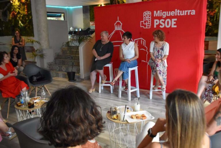 PSOE pide a todas las mujeres que "se piensen su voto" y recuerden que con los socialistas "las mujeres avanzan"