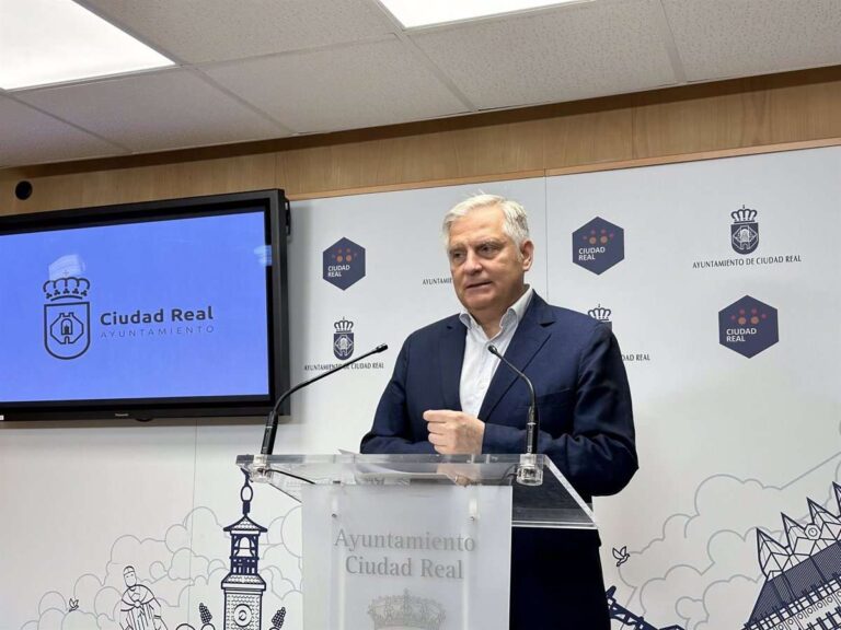 El Ayuntamiento de Ciudad Real no cobrará la zona azul durante las tardes de agosto y mejorará aparcamientos disuasorios