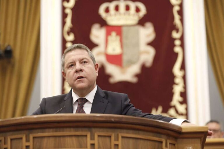 Page nombre gobierno con seis caras nuevas y da la vicepresidencia segunda a José Manuel Caballero