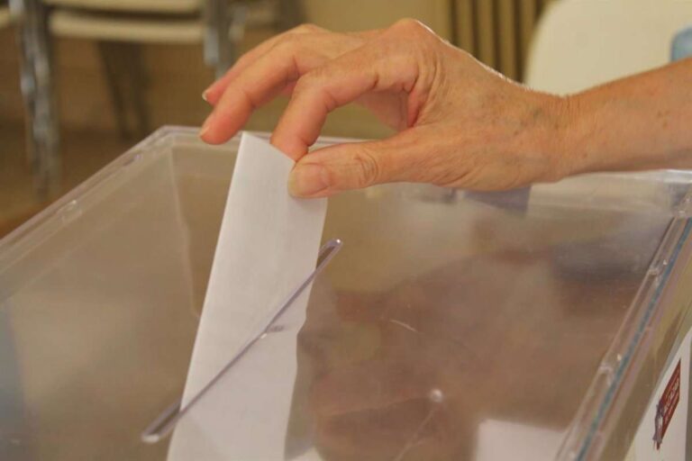 23J.- Un 44,71% de los electores de C-LM ya han acudido a votar, un 6,64% más que en las últimas elecciones