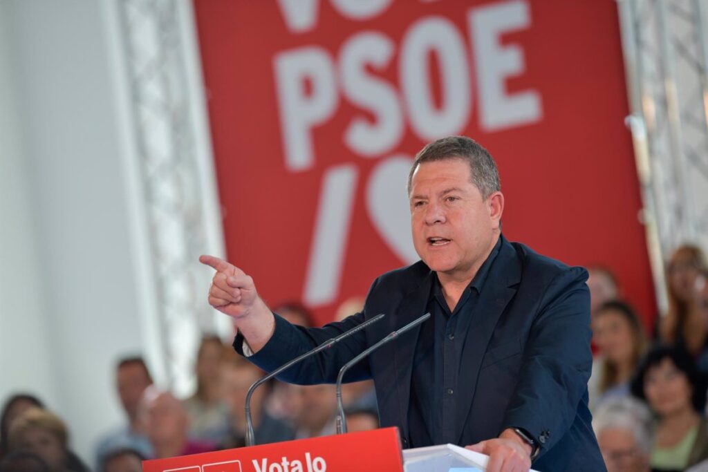 Page apoya a Barbón en su investidura y evita hablar de si ambos son los varones con más peso dentro del PSOE