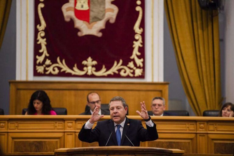 Page pide la confianza para ser investido: "Que nadie se considere a priori enemigo de este gobierno"