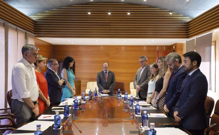 Mesa de las Cortes C-LM propone celebrar 14 comisiones parlamentarias, una propuesta que tendrá que pasar por pleno