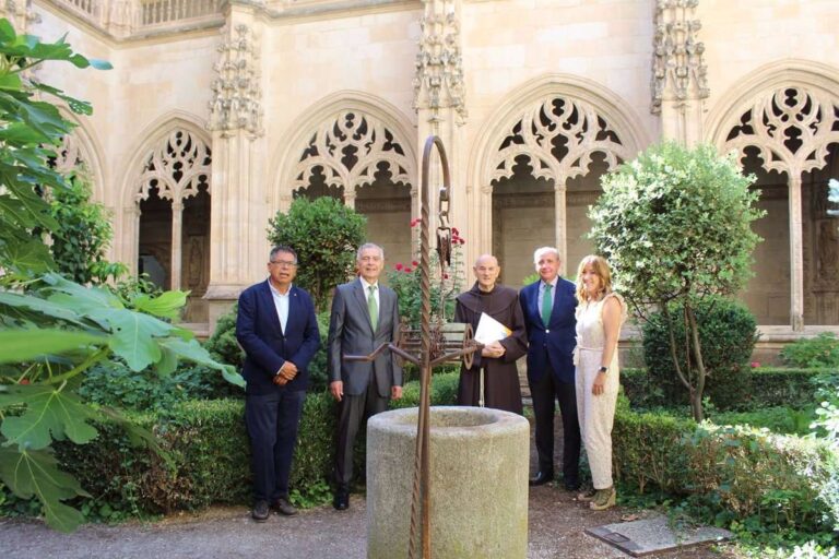 El claustro del Monasterio de San Juan de los Reyes de Toledo renueva su iluminación con una apuesta sostenible