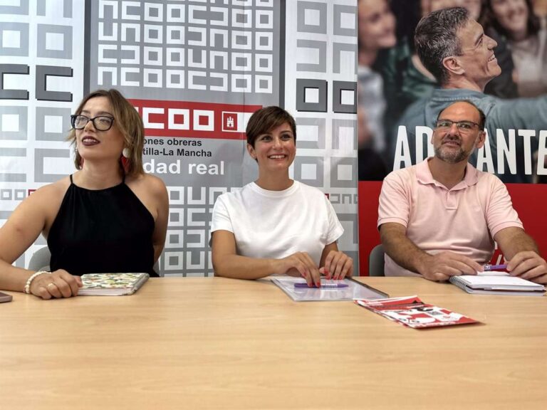 Rodríguez pide a Feijóo que diga en el debate si mantendrá los derechos laborales a los trabajadores