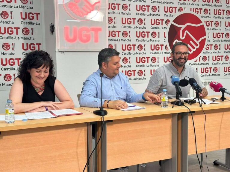 VÍDEO: PSOE anima a Núñez a reconocer que, tras la bajada, están las medidas del Gobierno de Page, "un ángel económico"
