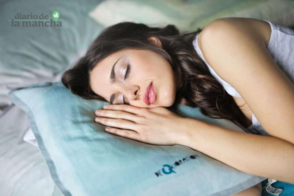 Descubre las mejores almohadas cervicales para un sueño reparador y postura correcta 1