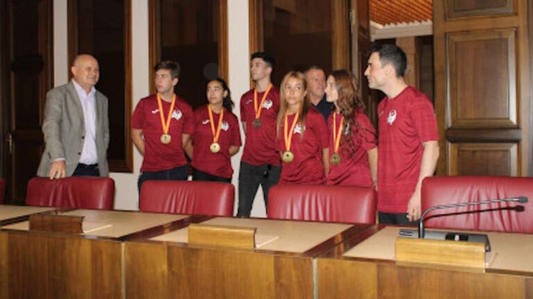 campeones de wushu visitaron ayto de albacete