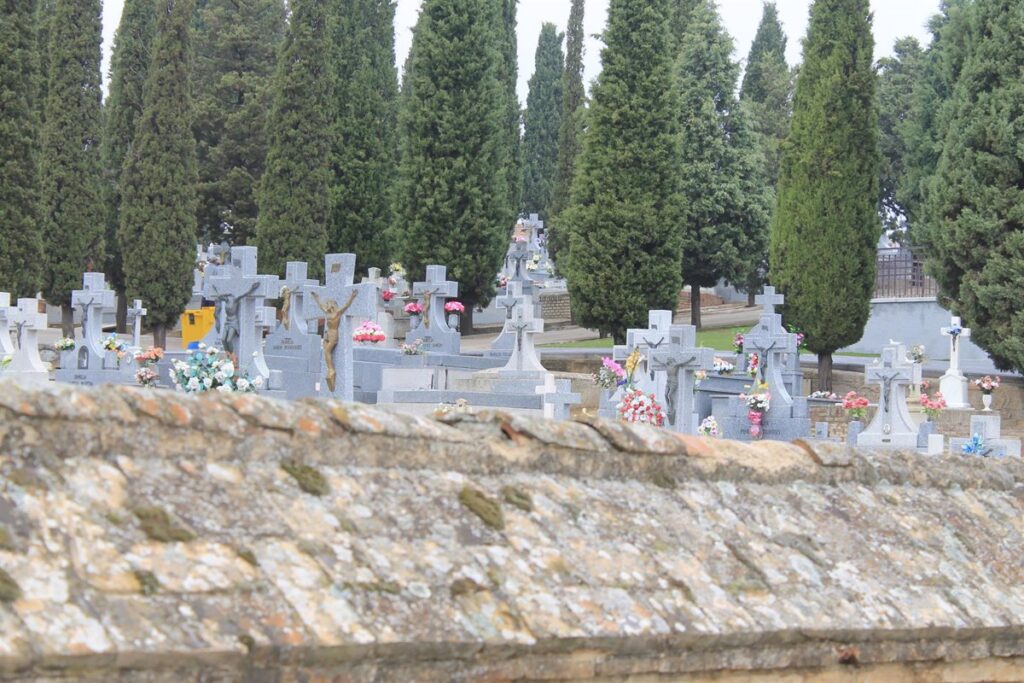 Aprobados casi 200.000 euros para 48 nuevas sepulturas en el cementerio de Toledo, donde solo quedaban 7 y 12 nichos