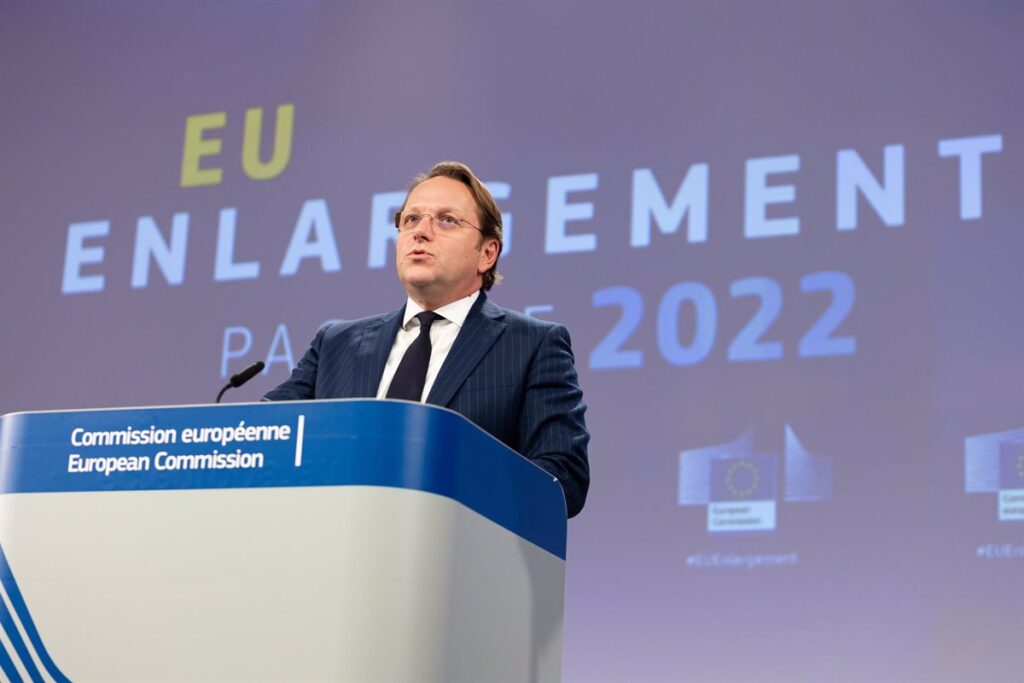 Bruselas afirma que la ampliación de la UE es una cuestión de "voluntad" y no de "fechas"