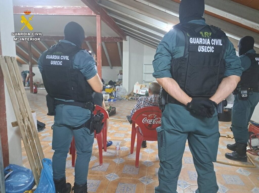 14 personas detenidas por integrar dos grupos que vendían "coca" a domicilio en Ciudad Real, Madrid y Alicante