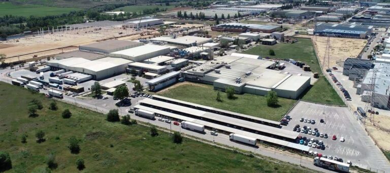 Grupo Lactalis invirtió más de 10,3 millones de euros en sus plantas de Villarrobledo y Marchamalo en el año 2022