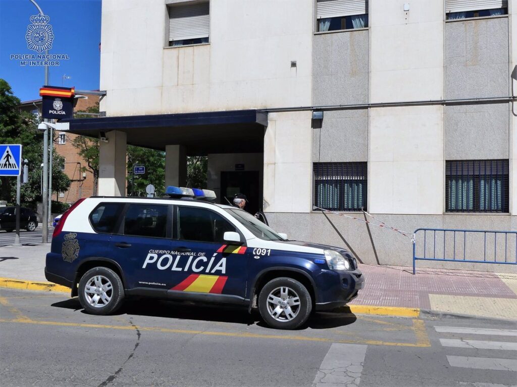 Dos policías heridos en Ciudad Real durante la detención de un hombre que se había atrincherado en su casa