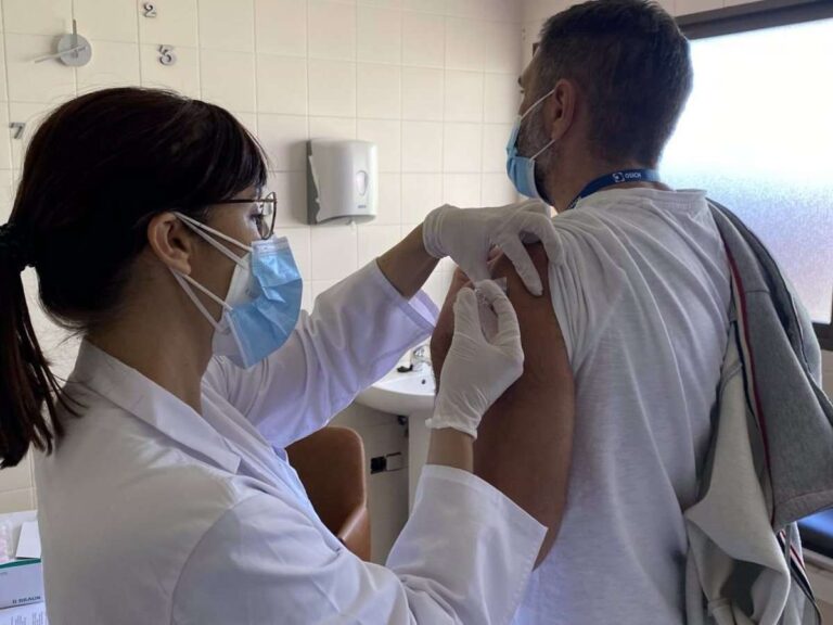 C-LM adquirirá 600.000 dosis de vacunas contra la gripe estacional, que extenderá a menores de seis meses a cinco años