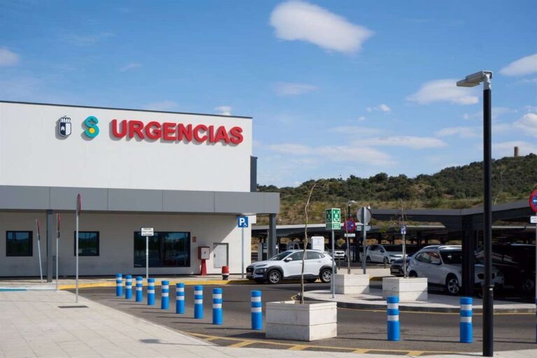 Trasladado al hospital un hombre de 74 años tras sufrir un corte en el brazo con una radial en Navahermosa