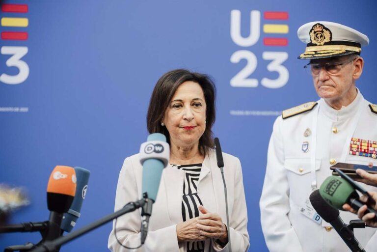 Robles insiste en la necesidad de presencia europea en el Sahel aunque abre la puerta a la retirada española de Malí