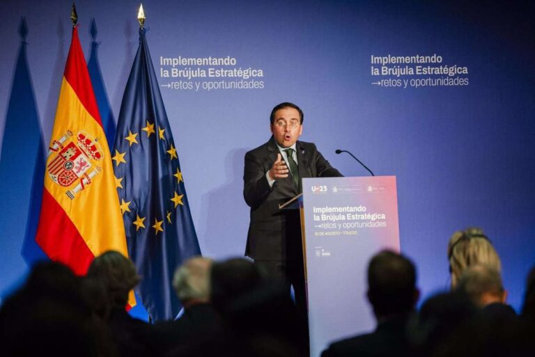Albares apela a consolidar "líneas de defensa" en UE ante la "amenaza" de Rusia en territorios como Ucrania o el Sahel