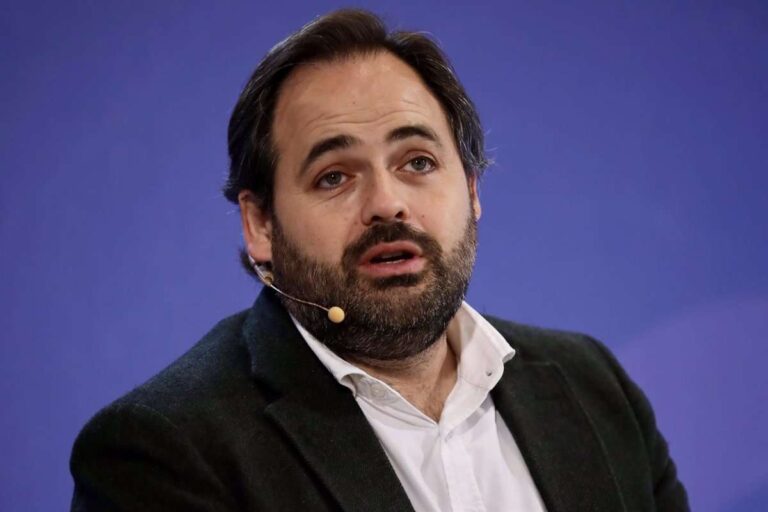 Núñez defiende las reuniones de PP con Junts y PNV y recuerda que "dialogar" no es "pactar ni compartir"
