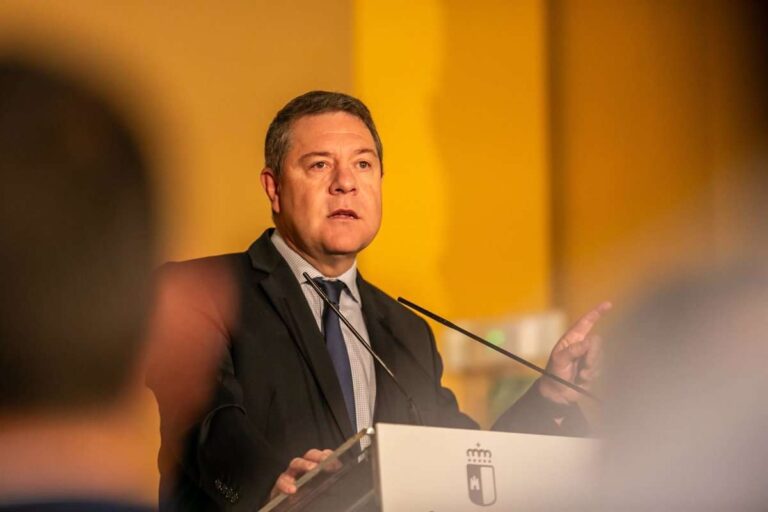 Page cierra filas y lamenta que PP siembre dudas sobre transfuguismo en PSOE: "Que no me pidan que sea independentista"