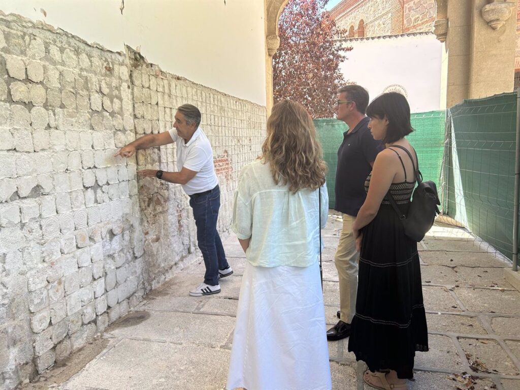Comienzan los trabajos de limpieza del muro de la Basílica del Prado de Talavera
