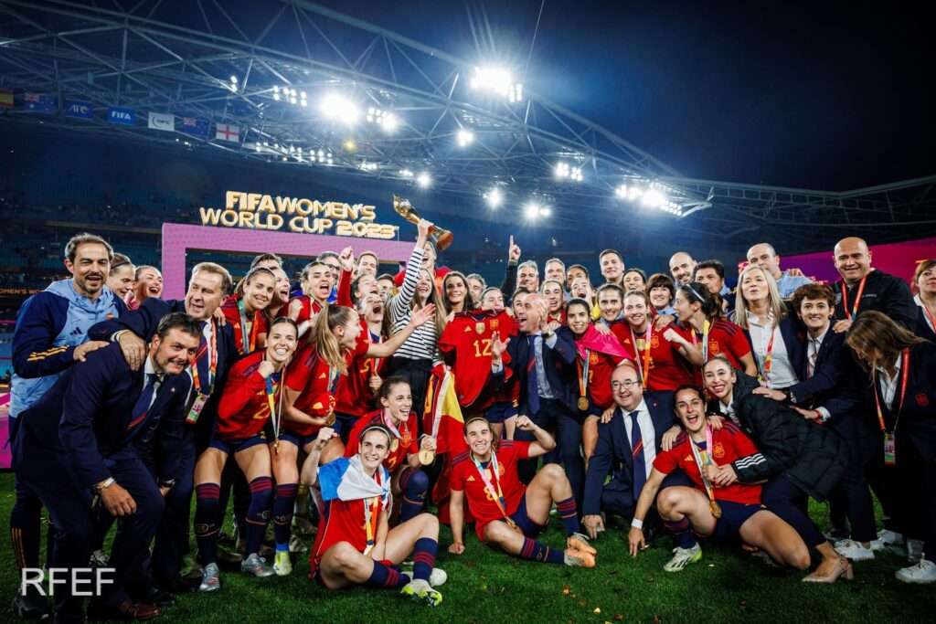 España se proclama campeona del mundo en una final épica contra Inglaterra 14