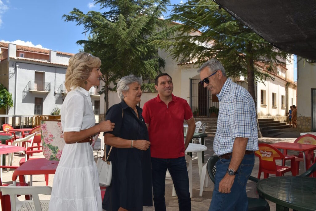presidente provincial cuenca visita huertos de moya