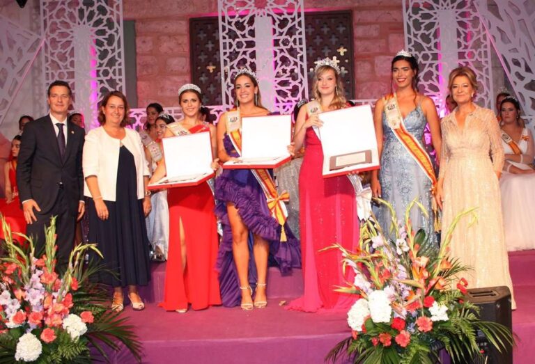 Ana María Escudero, de Los Hinojosos, coronada Reina de La Mancha 2023