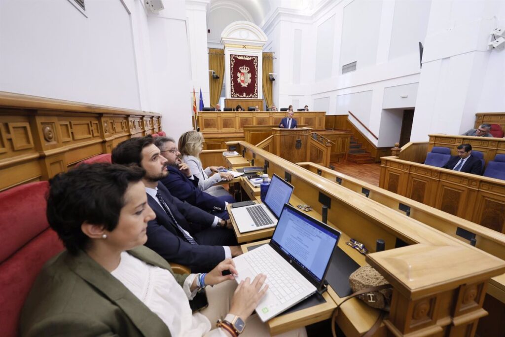 Pleno.- Aprobado el techo de gasto para 2014 de C-LM propuesto por PSOE con abstención de PP y rechazo de Vox