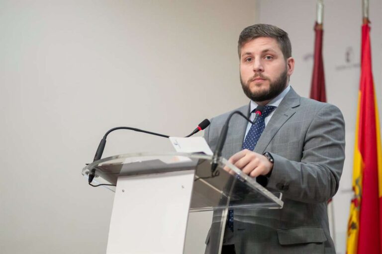 Nacho Hernando carga contra Valverde por decir que "no es importante que la A-43 pase por Puertollano y por Almadén"