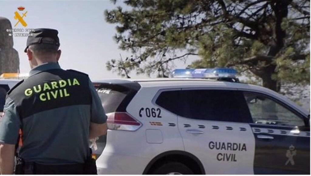 Detenido en una casa de apuestas tras robar en tres coches efectos por valor de 4.000 euros en Azuqueca