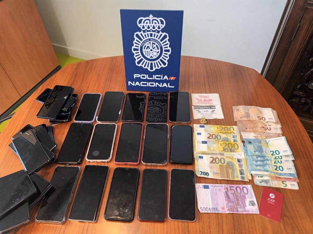 Detenidos en Albacete cuatro delincuentes reincidentes que robaban móviles en ferias de toda España