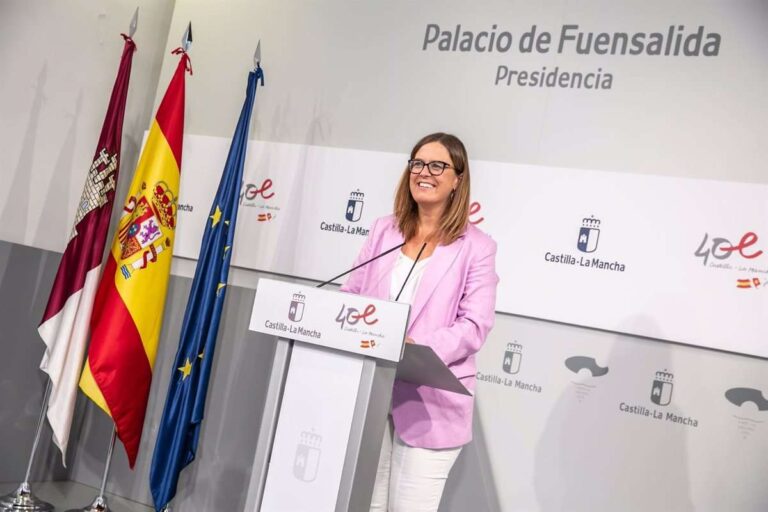 La Junta destinará 13 millones de euros a la atención integral de personas que están en centros residenciales