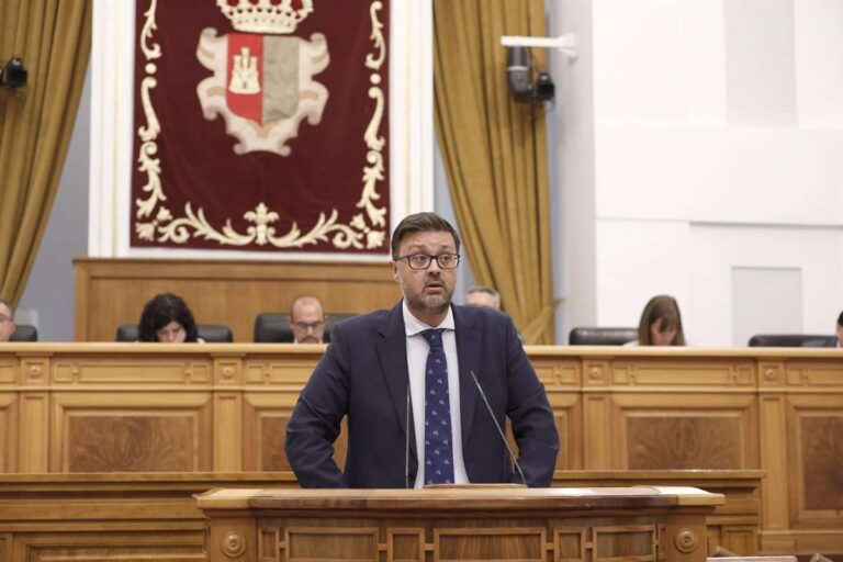 C-LM contará con un sistema de préstamo gratuito de libros de texto en todos los centros a partir de este curso