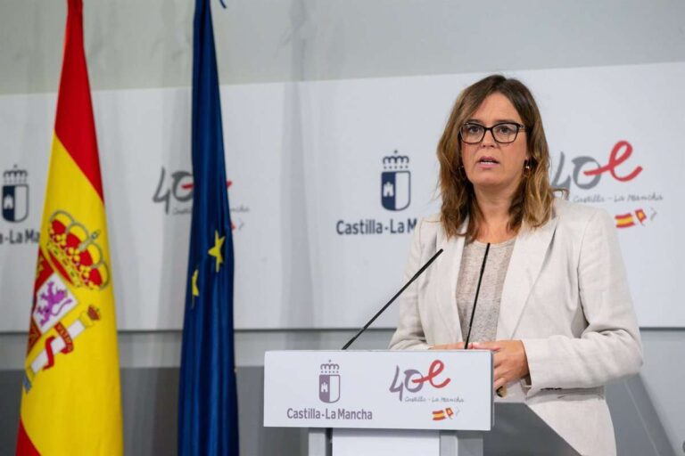 C-LM formalizó 4.076 contratos en 2022 y tuvo un ahorro de 124 millones gracias al uso del sistema de licitación