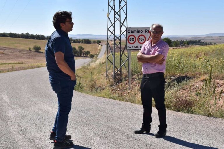 Los trabajos de mejora del camino que une Olmedilla del Campo con Valparaíso de Abajo tardarán seis meses