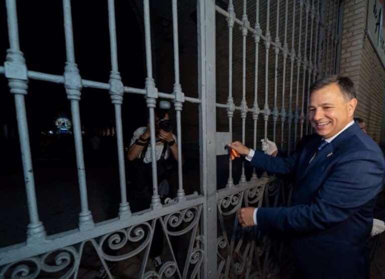 VÍDEO: Arranca la Feria de Albacete 2023 con "orgullo" y "emoción" tras la apertura de la Puerta de Hierros