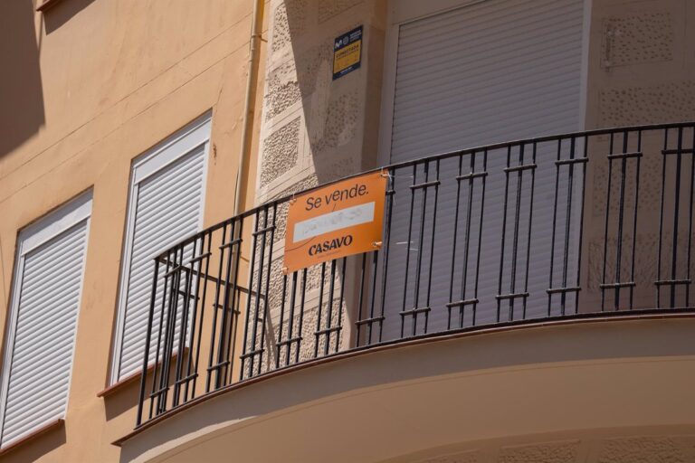 La compraventa de viviendas en Castilla-La Mancha cae un 7,09% en julio respecto al mismo mes del año pasado