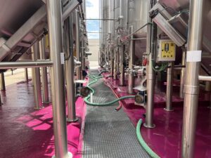 La Asociación de Industrias Vitivinícolas Europeas pide al Gobierno de C-LM que active una destilación de crisis