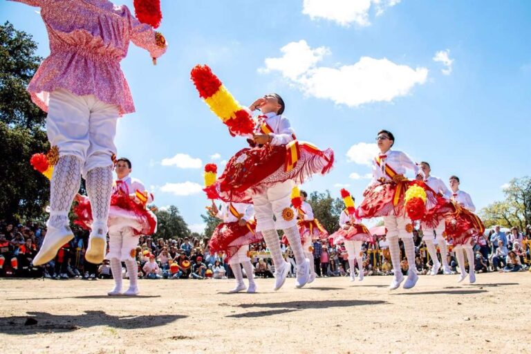 Los Danzantes y Mayordomos de Méntrida ya son Bien de Interés Cultural