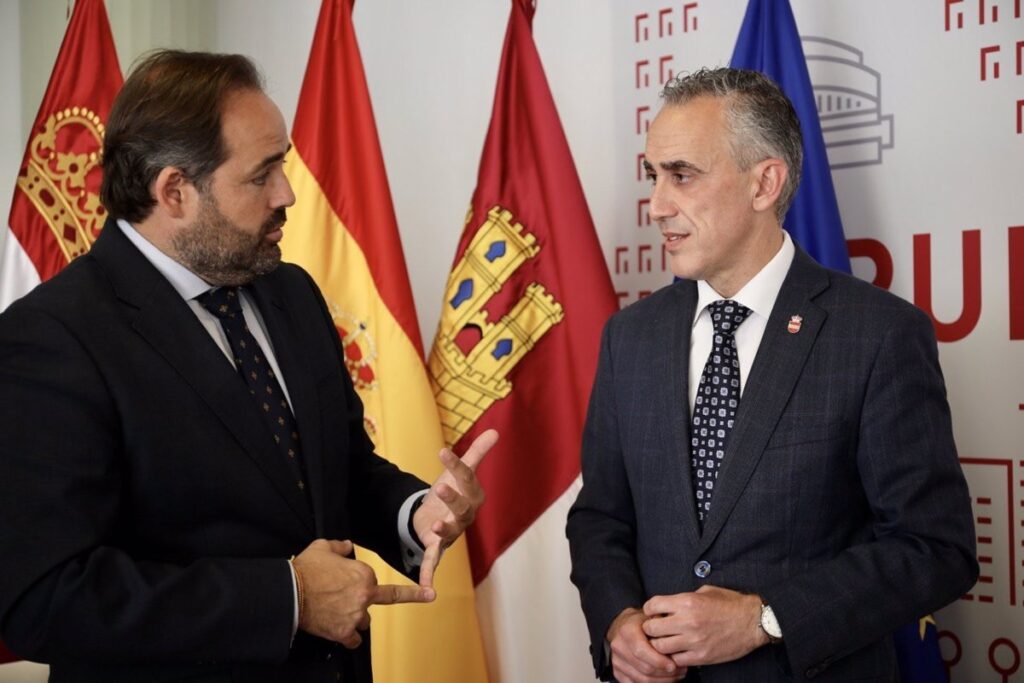 Núñez contrasta el discurso de Feijóo "en defensa de los españoles" frente a los "insultos" del PSOE