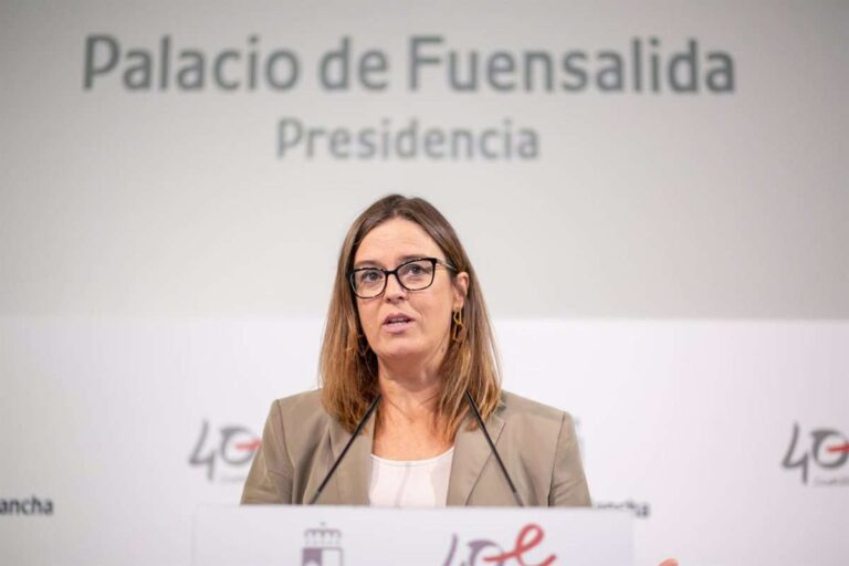 Gobierno C-LM enmarca en la "normalidad" la llamada de Feijóo a Page y dice al PP que "no va a haber tránsfugas"
