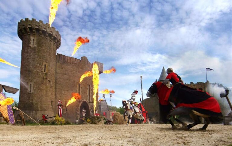 Puy du Fou suspende el pase del espectáculo 'El Sueño de Toledo' de esta noche debido al alto riesgo de rayos