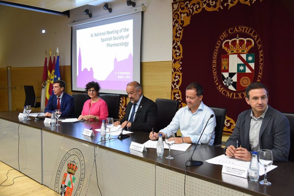 Importantes figuras mundiales en el ámbito de la farmacología y la nanomedicina, de congreso en Toledo