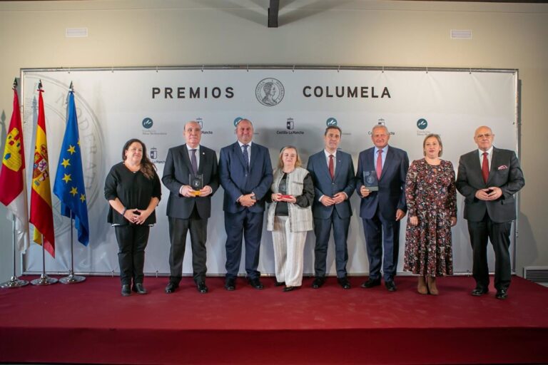 Presidente de Cooperativas, presidenta del Colegio de Enólogos y Academia de Gastronomía, Premios Columela 2023