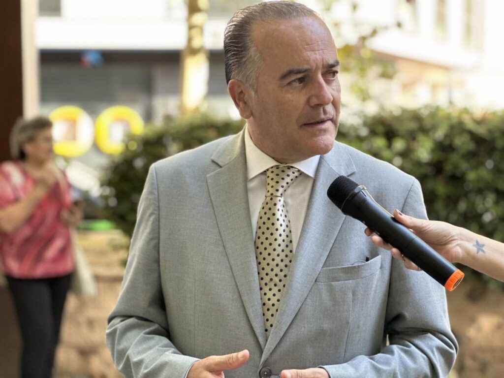 Alcalde de Talavera dice que trabajará con Ayuso para que el AVE esté operativo antes del Mundial de Fútbol de 2030