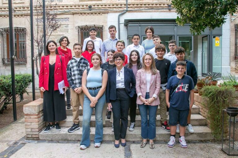 El CEIP 'Santa Ana' de Cuenca y el IES 'Alonso Quijada' de Esquivias ganan el concurso 'Celebramos el Día de Europa'