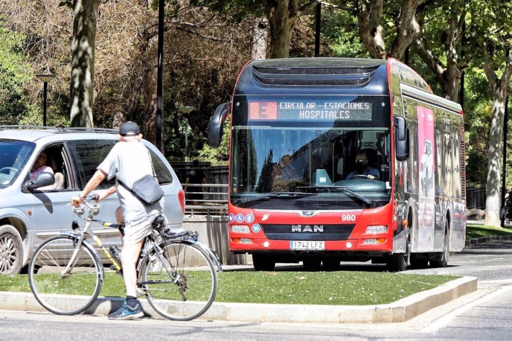 El transporte urbano por autobús aumenta un 25,2% en agosto en Castilla-La Mancha