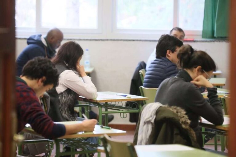 Más de 7.600 personas están llamadas a participar en las pruebas para cubrir 105 plazas de Administración General de CLM
