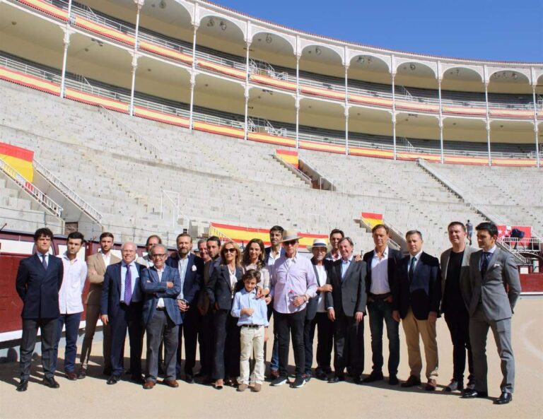Homenajean al diestro albaceteño Dámaso González con un azulejo en la madrileña Plaza de Toros de 'Las Ventas'